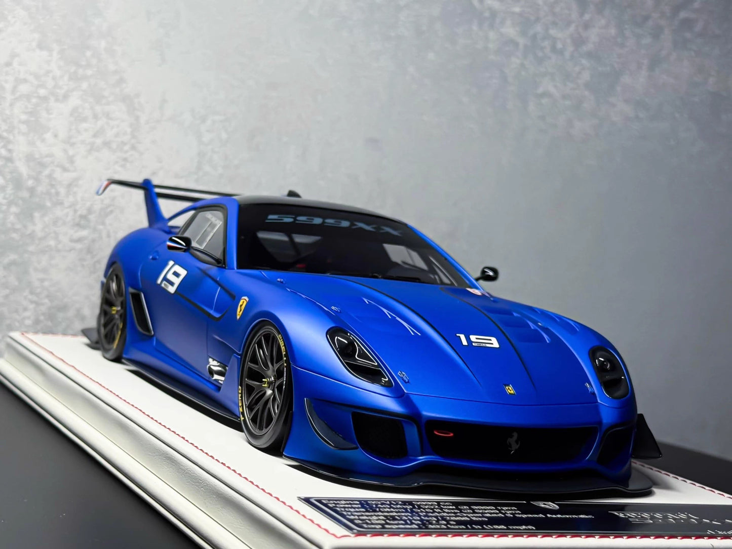 Davis & Giovanni 1/18 Ferrari 599XX Evo #19 Matte Silver Blue Resin Model Limited 10