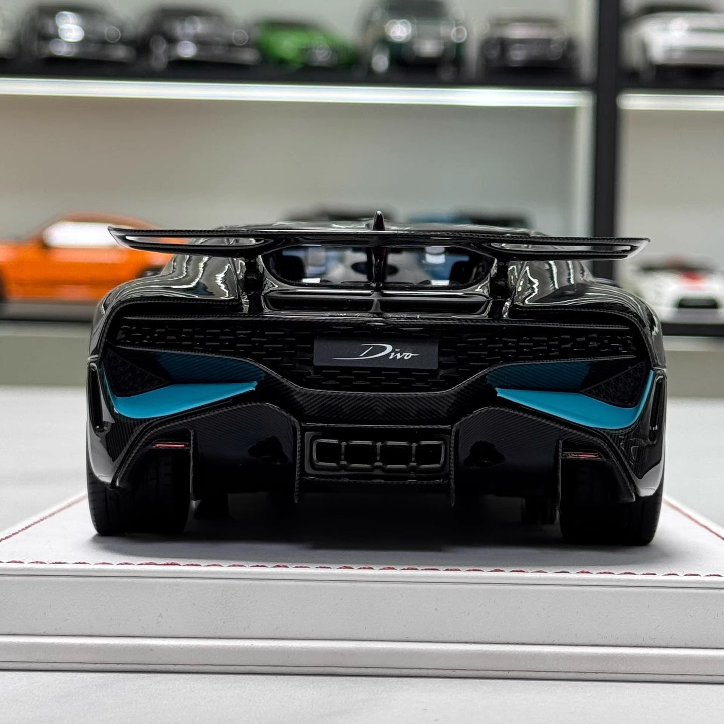 FC Model 1/18 Bugatti Chiron Divo Full Carbon Blue Accent Resin Model