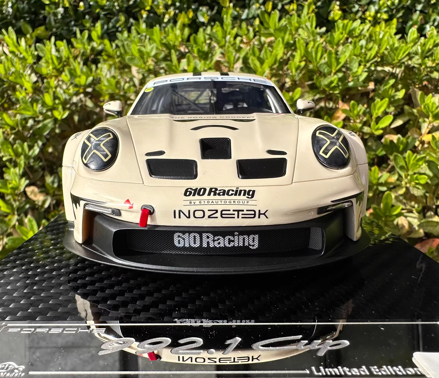 VIP Model 1/18 Porsche 911 GT3 RS (992) “010Racing / Inozetek” Resin Model