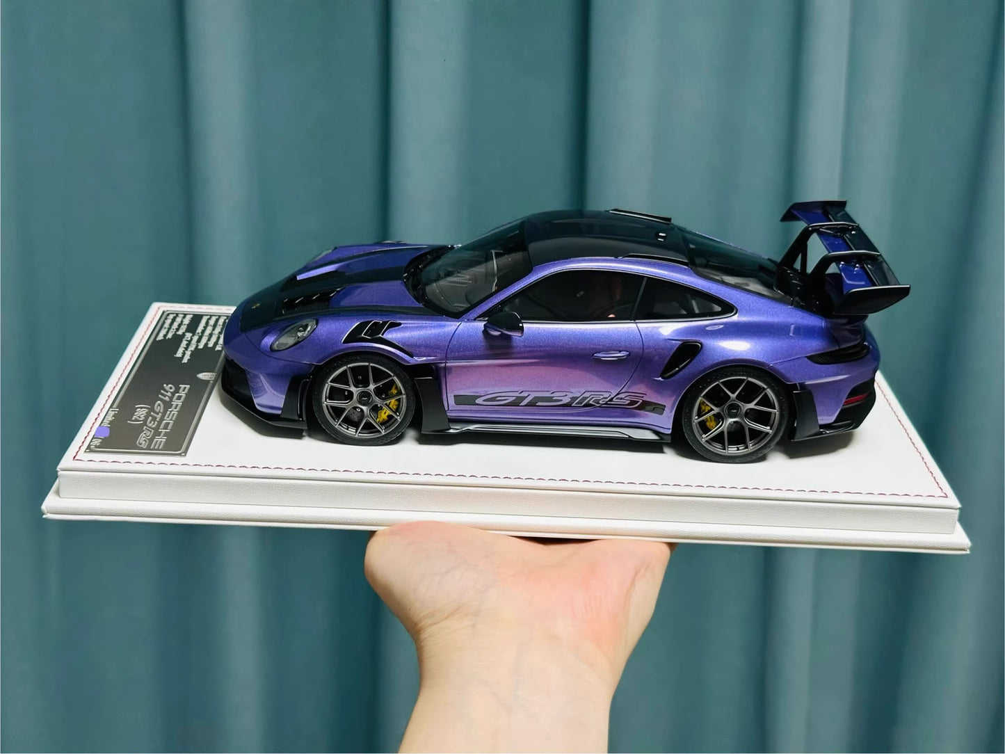 Davis & Giovanni 1/18 Porsche 911 GT3 RS 992.1 PTS Amethyst Purple Limited 6 pcs