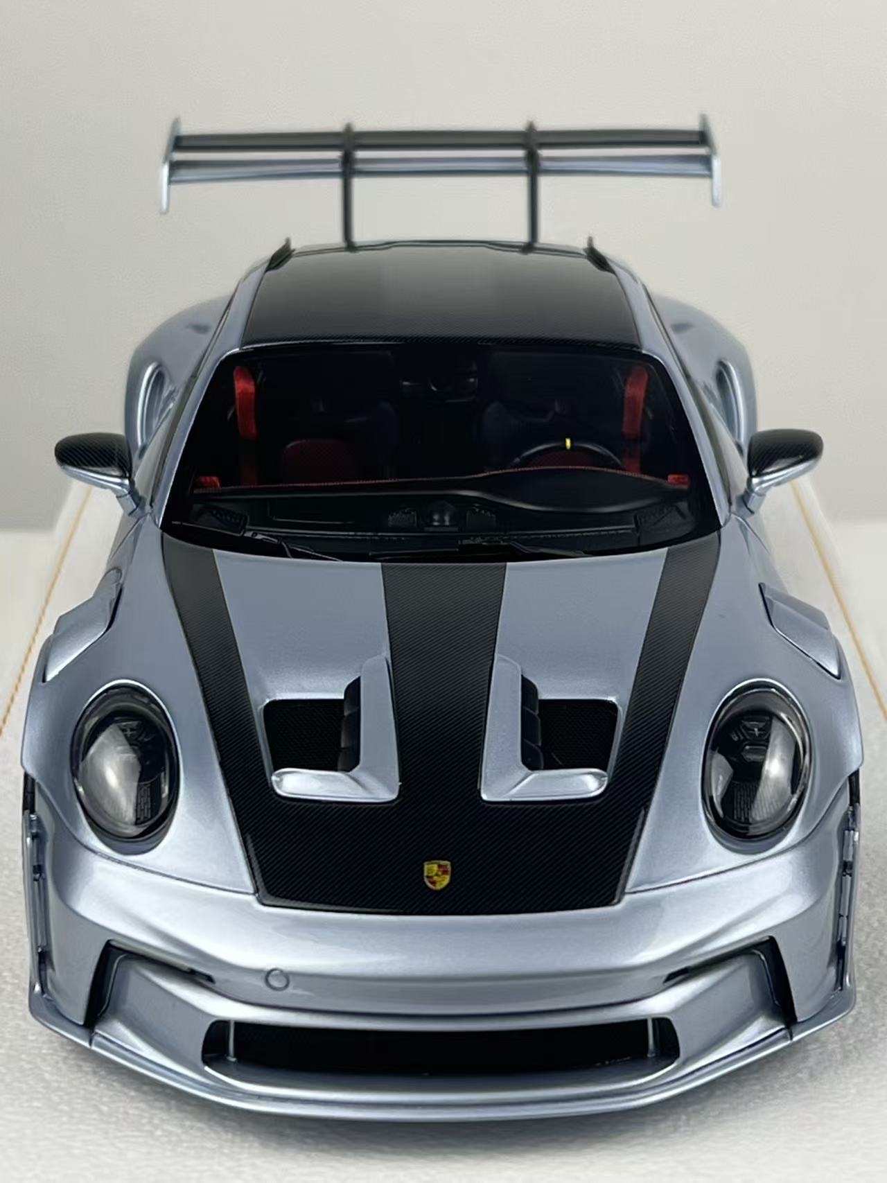 HH 1/18 Porsche 911 GT3 RS 992 Ice Blue Private Commission – Air Shipping