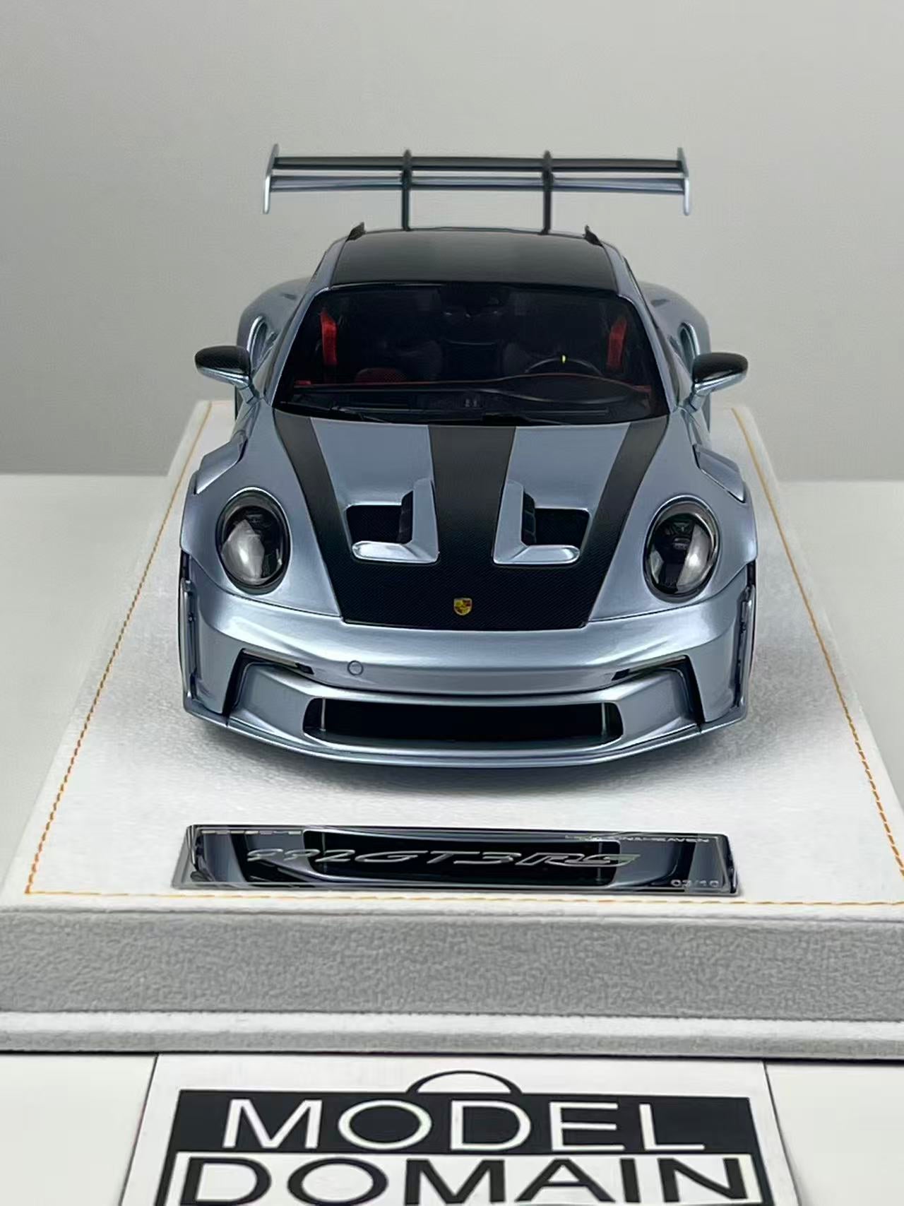 HH 1/18 Porsche 911 GT3 RS 992 Ice Blue Private Commission – Air Shipping