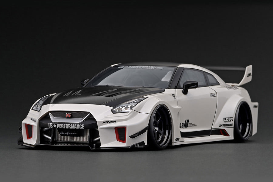 Ignition Model 1/18 LB-Silhouette WORKS GT Nissan 35GT-RR White IG2358