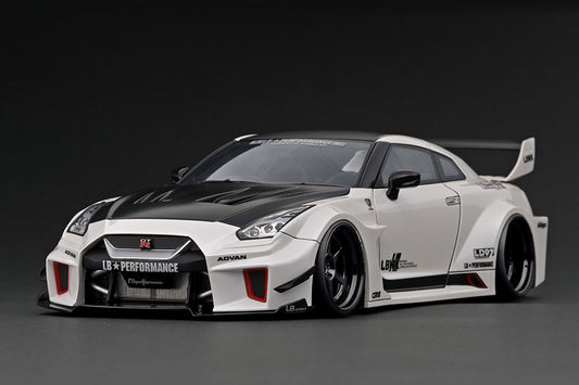 Ignition Model 1/18 LB-Silhouette WORKS GT Nissan 35GT-RR White IG2358