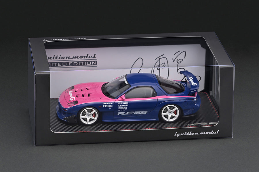Ignition Model 1/18 Mazda RX-7 (FD3S) RE Amemiya Blue/Pink Figure Set IG2398