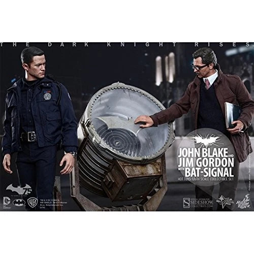 Hot Toys 1/6 John Blake & Jim Gordon with Bat-Signal MMS275 – All Duties Included